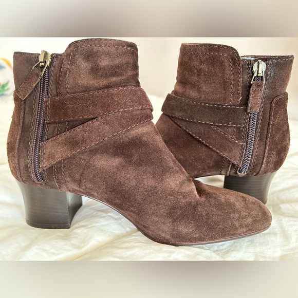 Aquatalia Brown Suede Ankle Boot Bootie Women’s Size 7 - Picture 2 of 7